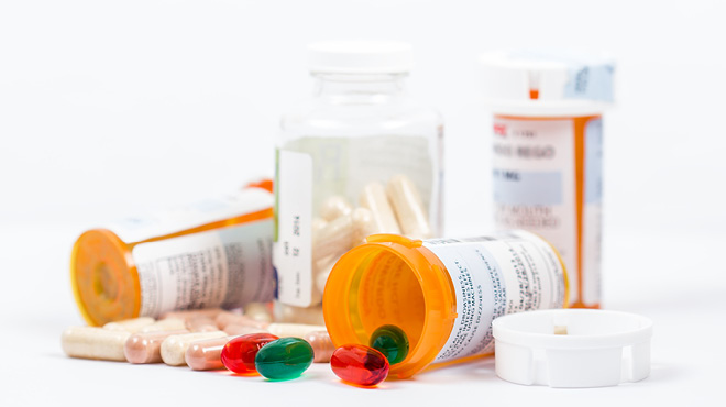 How to safely throw away old medicines - Vital Record