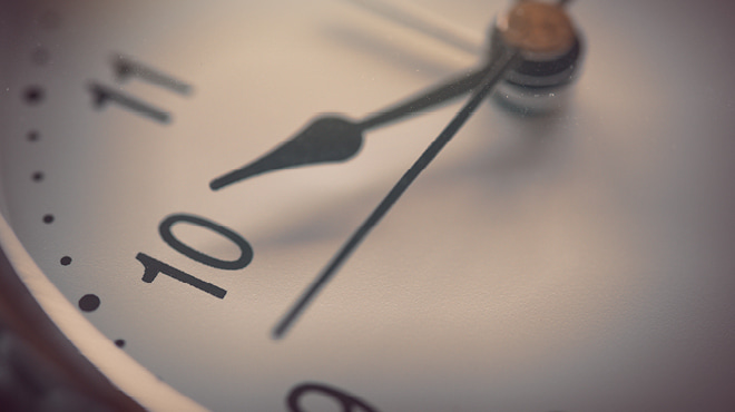 Clock face for daylight saving time